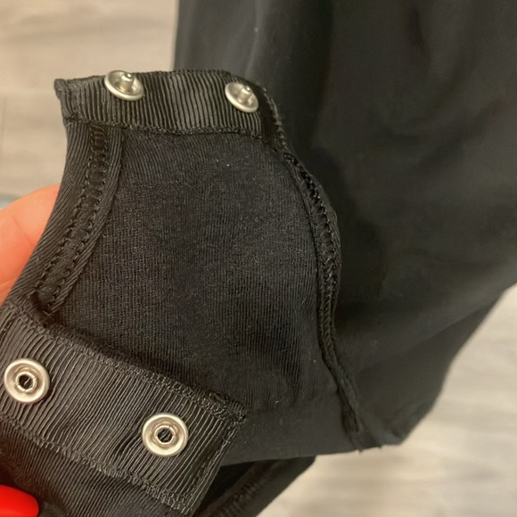 Black Sleeveless Bodysuit - Picture 7 of 7